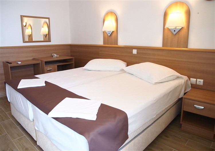 Hotel Aurora s polopenzí