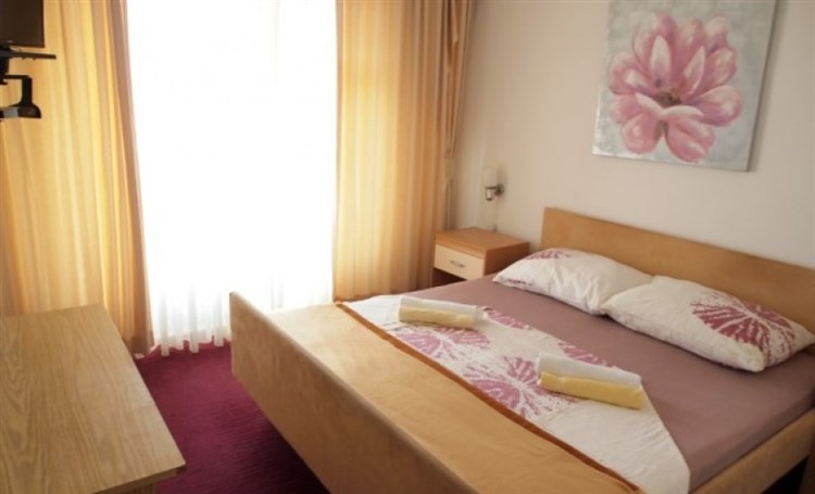 Villa Orebič Tours (Vila Dusko)