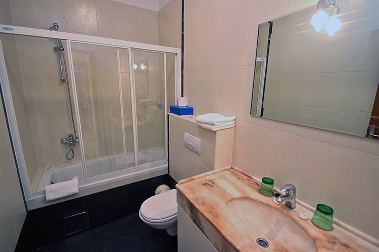 Apartmány Astra a Pinija