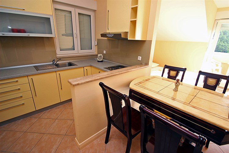 Apartmány Astra a Pinija