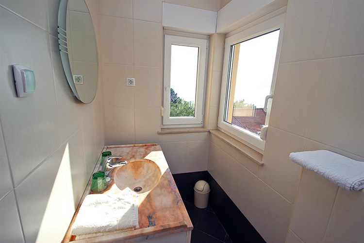 Apartmány Astra a Pinija