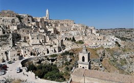 Jižní Itálie – APULIE – pata a podpatek italské boty - Exotická krajina mezi Jaderským a Jónským mořem - 