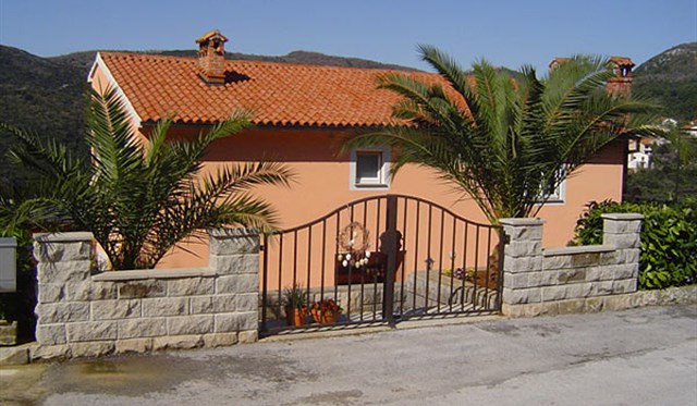 Chorvatsko - Apartmány Laura  