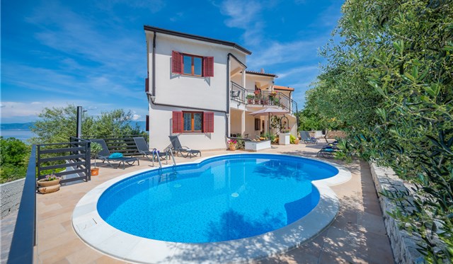 Chorvatsko - Apartmánový dům Lara  