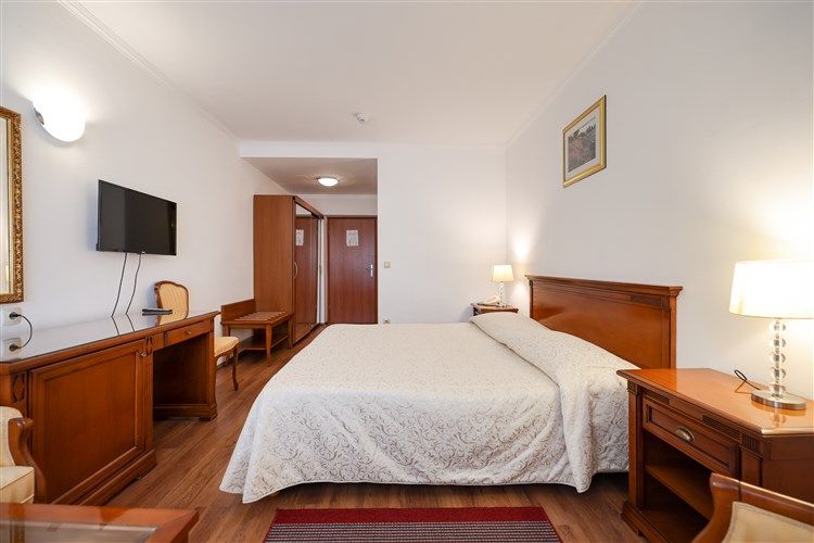 Hotel Val (ex. Jadran)