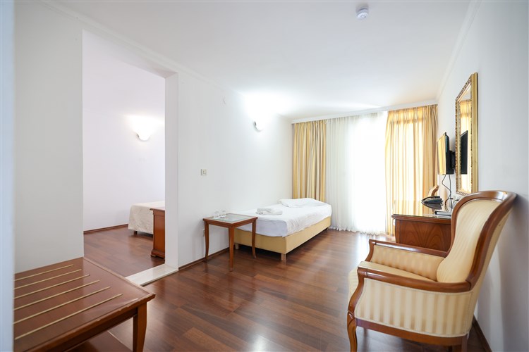 Hotel Val (ex. Jadran)