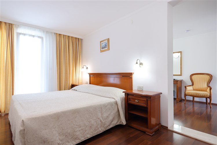 Hotel Val (ex. Jadran)