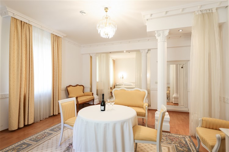 Hotel Val (ex. Jadran)