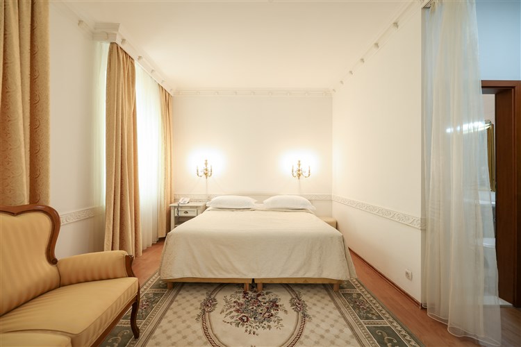 Hotel Val (ex. Jadran)