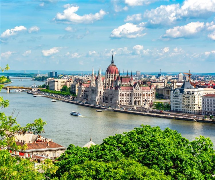 Budapešť s Parlamentem a relaxace v termálních lázních