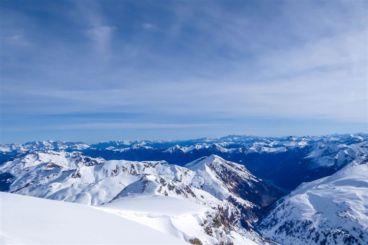 KRÁSY KORUTAN Alpské štíty, ledovce, jezera, hrady a města jižního Rakouska