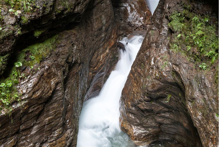 KRÁSY KORUTAN Alpské štíty, ledovce, jezera, hrady a města jižního Rakouska