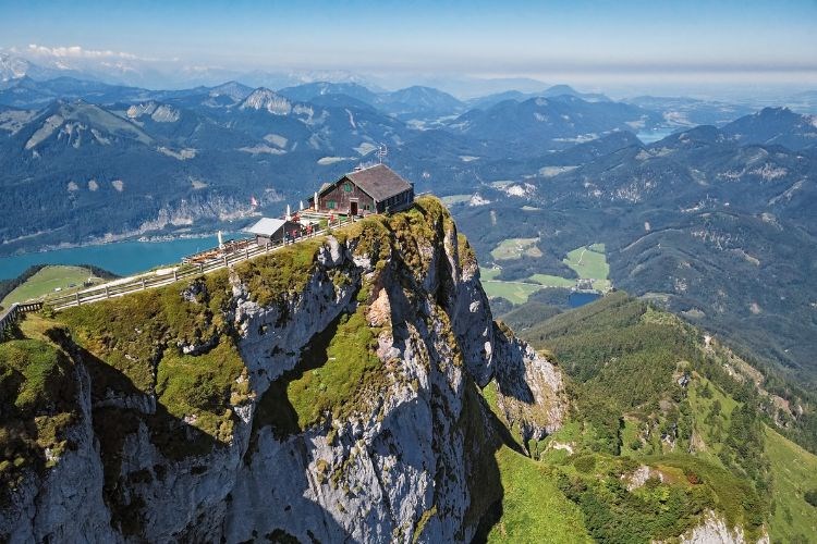 Wolfgangsee – jedno z nejkrásnějších jezer Solné komory a výjezd historickou železnicí