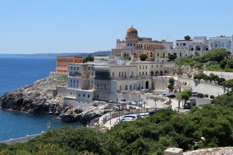 Jižní Itálie – APULIE – pata a podpatek italské boty - Exotická krajina mezi Jaderským a Jónským mořem