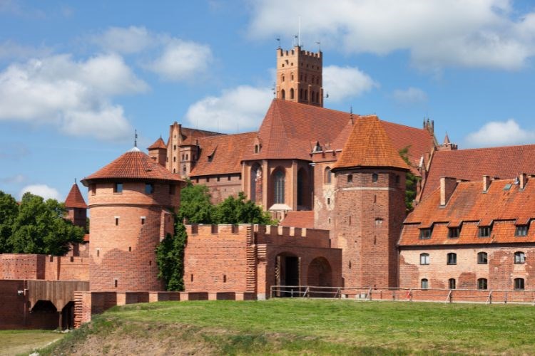 VELKÝ OKRUH POLSKEM - Baltské moře, Mazurská jezera a Varšava