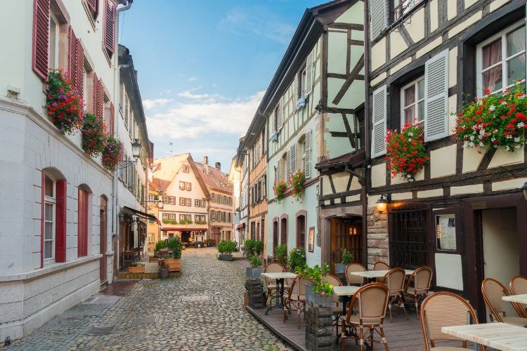 PERLY ALSASKA A LOTRINSKA Do Francie za vínem, pohádkovou architekturou a výstavnými městy