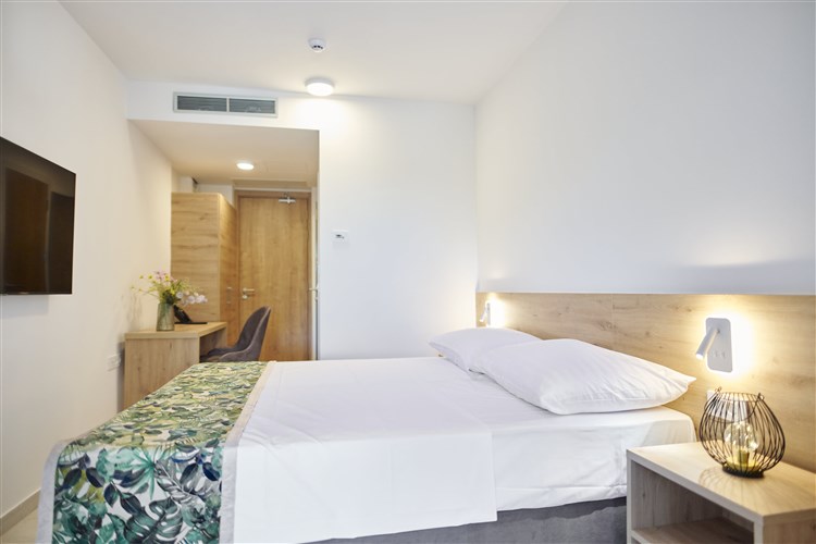 Colentum Resort Murter