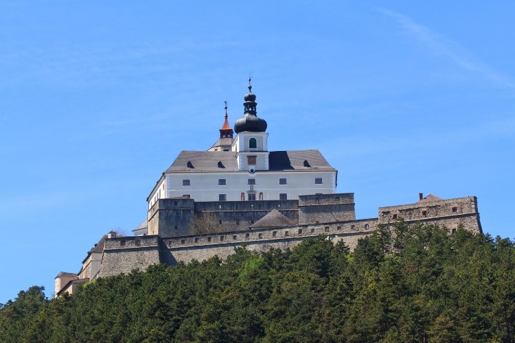 Semmering – Historická železnice UNESCO a hrad Forchtenstein