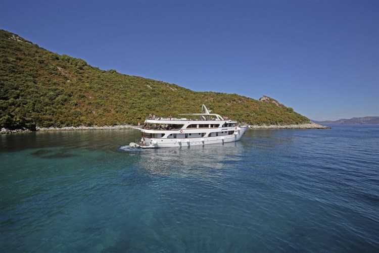 Plavba mezi tisíci ostrovy Trogir