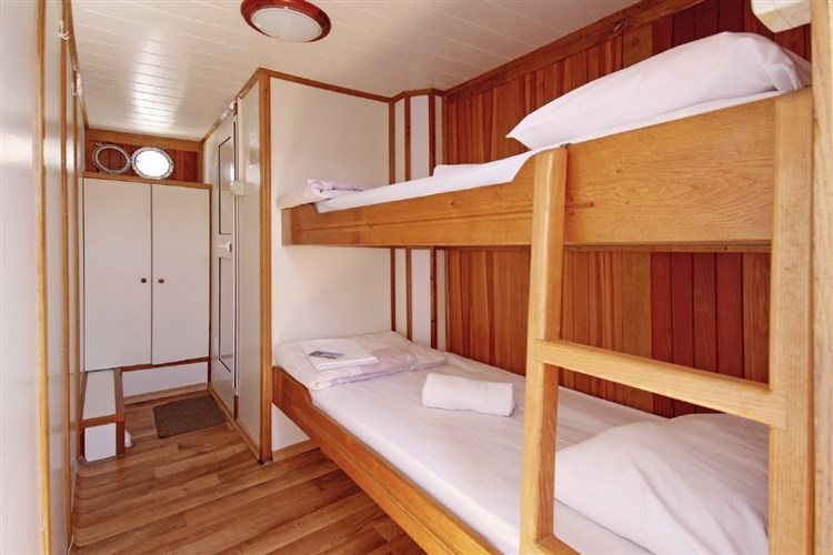 Plavba mezi tisíci ostrovy Trogir