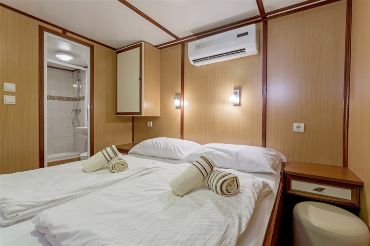 Plavba mezi tisíci ostrovy Trogir