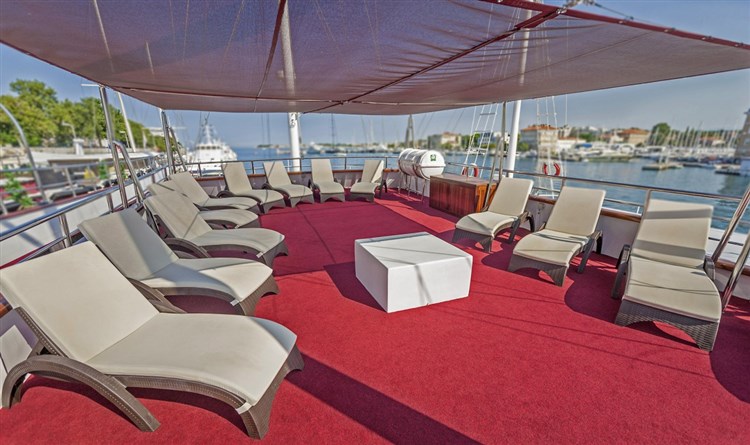 Plavba mezi tisíci ostrovy Trogir