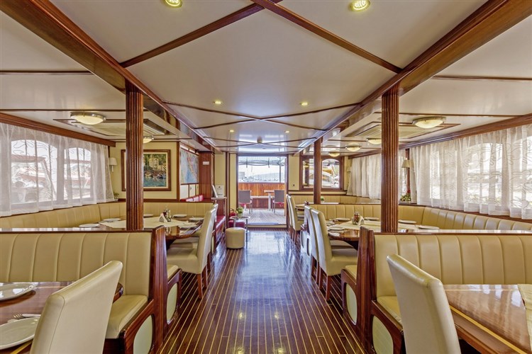 Plavba mezi tisíci ostrovy Trogir