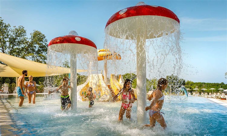 Mobilní domky Aminess Planet camping Maravea