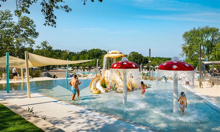 Mobilní domky Aminess Planet camping Maravea