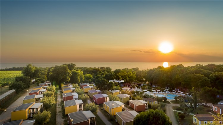 Mobilní domky Aminess Planet camping Maravea