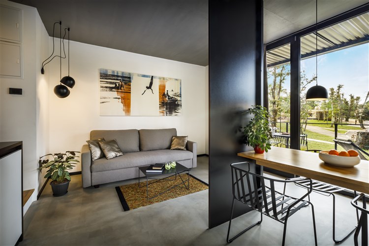 Vily Aminess Younique Gaia Green