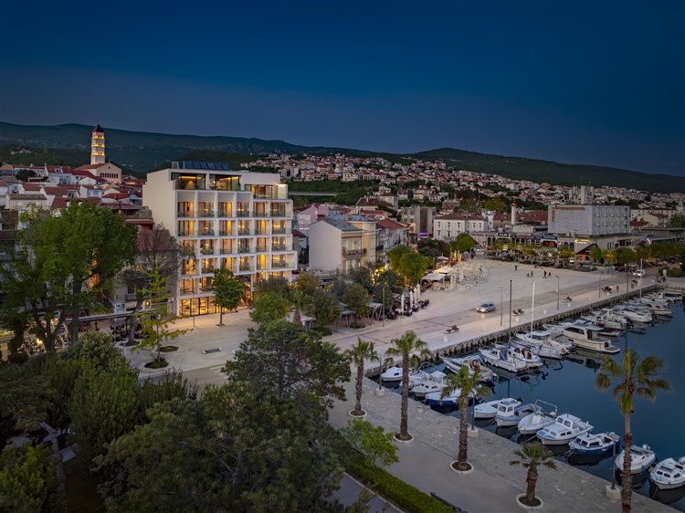 Hotel Aminess Younique Narrivi