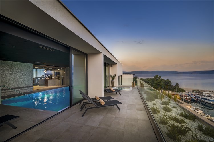 Hotel Aminess Younique Narrivi