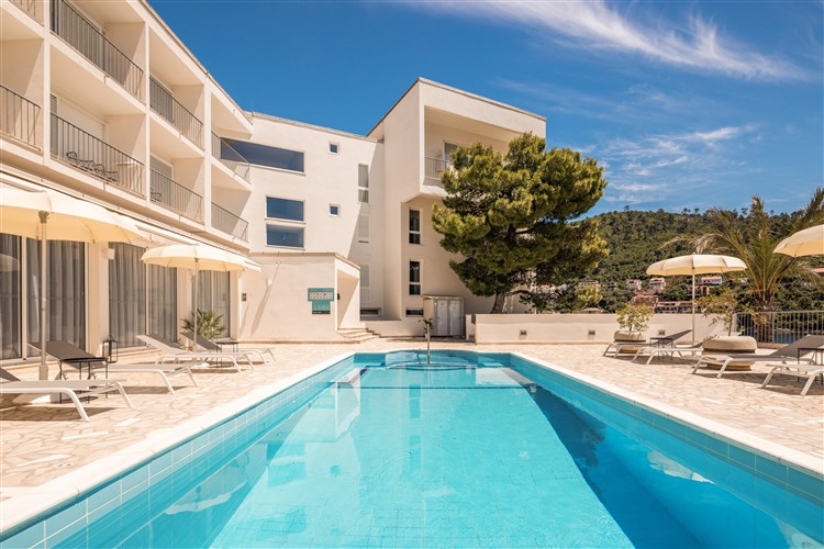 Hotel Aminess Younique Lume