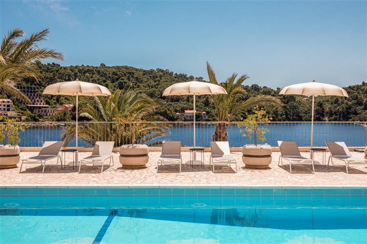 Hotel Aminess Younique Lume