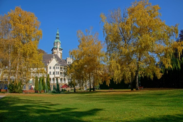 Krásy východního Maďarska – Holókö, Eger, Národní park Bukk,  Miskolc, víno a horké prameny