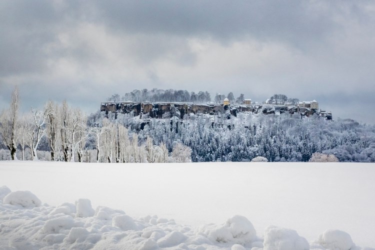 Plavba adventní lodí do Hřenska a vánoční pevnost Königstein – plavba lodí a vstup na pevnost v ceně zájezdu