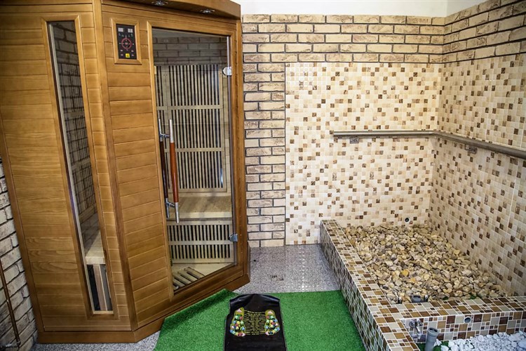 KRKONOŠE -  KRÁSY NEJVYŠŠÍHO ČESKÉHO POHOŘÍ