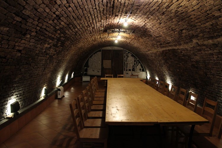 PUTOVÁNÍ ZA VÍNEM A KRÁSAMI MORAVY