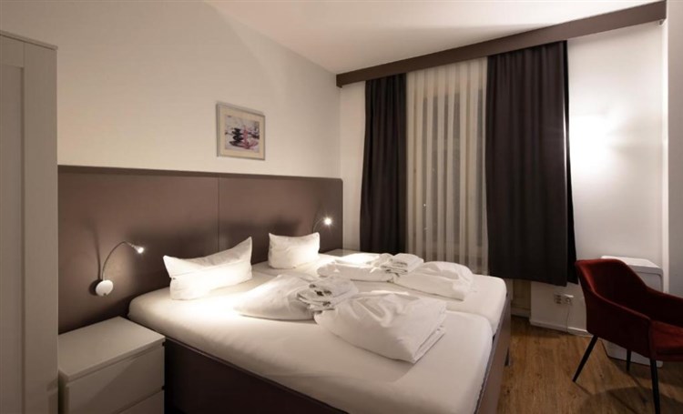 BERNINA EXPRESS a Bodamské jezero - PANORAMATICKÝM VLAKEM OD LEDOVCE K PALMÁM PŘES ALPY - jízda vlakem v ceně zájezdu