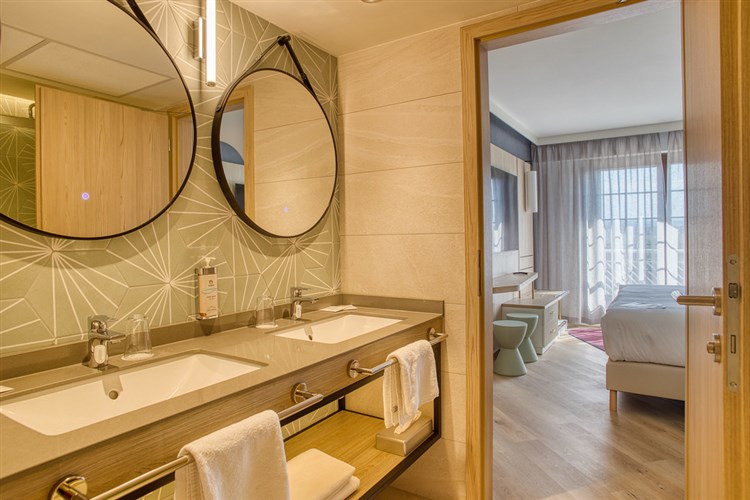 Ensana Health Spa - Hotel Thermal Aqua