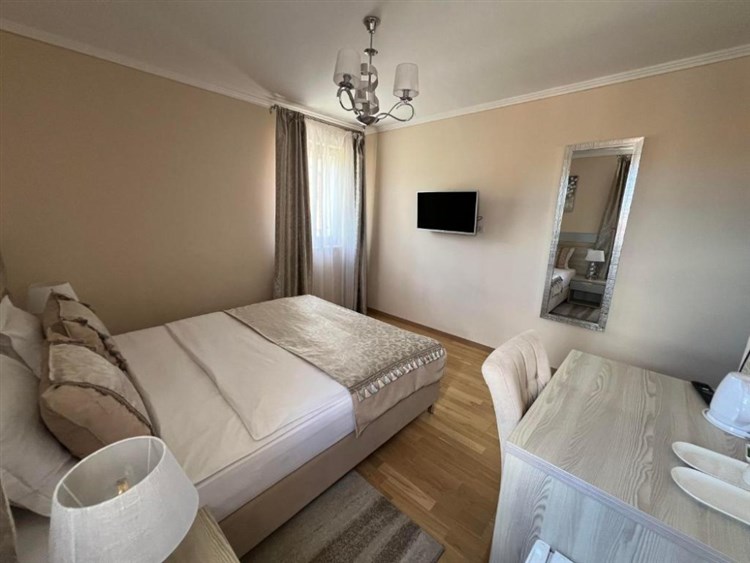 CHORVATSKO - SEVERNÍ DALMÁCIÍ OD PRAMENE CETINY AŽ K POBŘEŽÍ