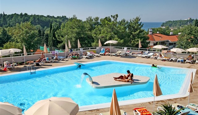 Chorvatsko - Hotely Fortuna**** Poreč  Laguna Albatros - bazén