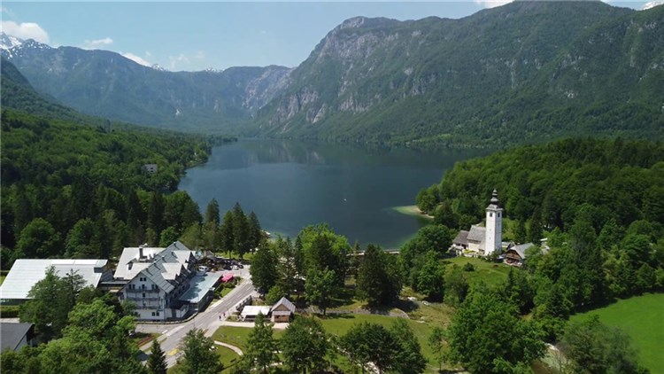 Hotel Jezero