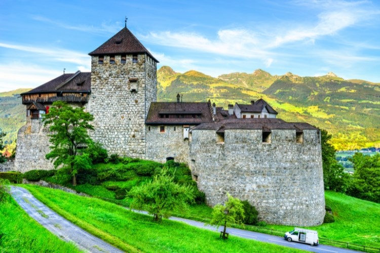 Mayerling, Heiligenkreuz a hrad Lichtenstein – příběhy Habsburků a kouzlo Vídeňského lesa