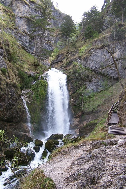 Mariazell a přírodní skvosty Ötscheru – soutěska Wasserlochklamm a vodopády