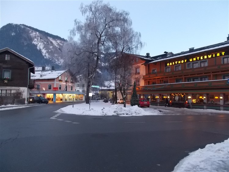 Lyžování autobusem s polopenzí Kaprun - Zell am See / Saalbach - Hinterglemm