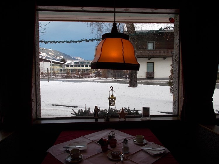 Lyžování autobusem s polopenzí Kaprun - Zell am See / Saalbach - Hinterglemm