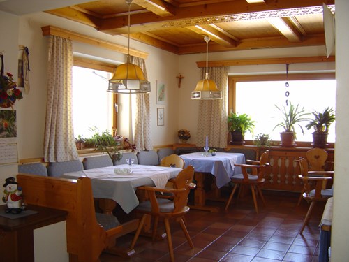 Restaurace | Lyžování autobusem se snídaní Kaprun - Zell am See / Saalbach - Hinterglemm - penzion Christa a jeho depandance