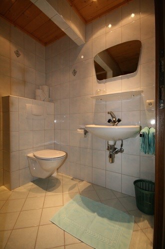 Apartmán | Lyžování autobusem se snídaní Kaprun - Zell am See / Saalbach - Hinterglemm - penzion Christa a jeho depandance